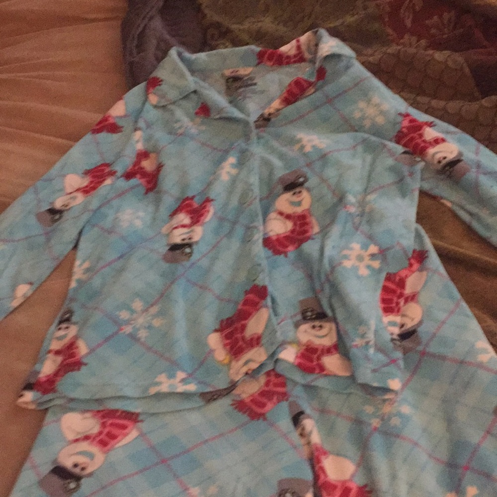 It’s very soft top and bottom lounge pjs